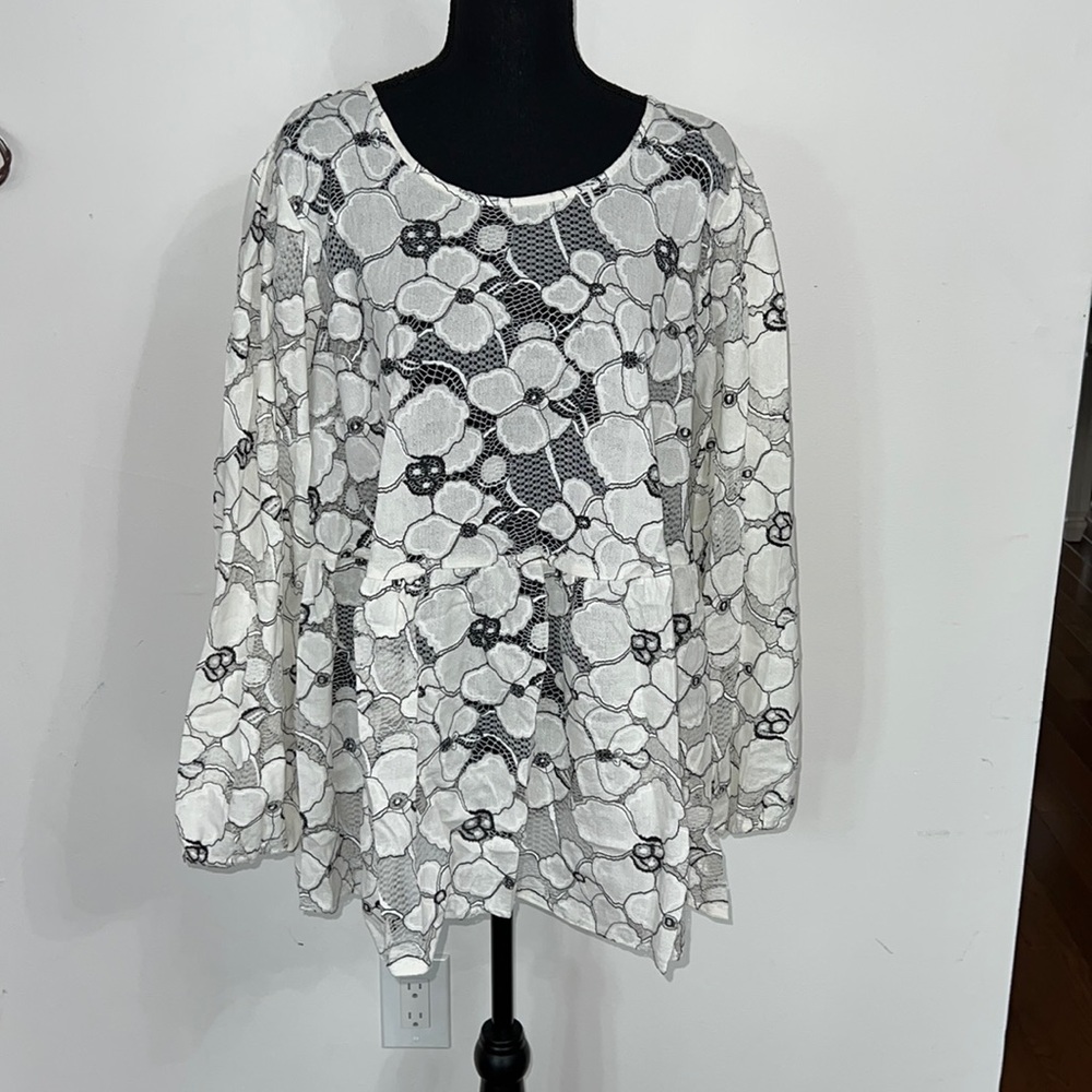 Lane Bryant women top size 20 petite